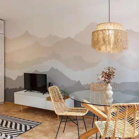 Stylish Flat Self Check-in & Netflix * Lviv