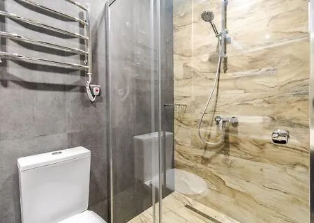 Stylish Flat Self Check-in & Netflix